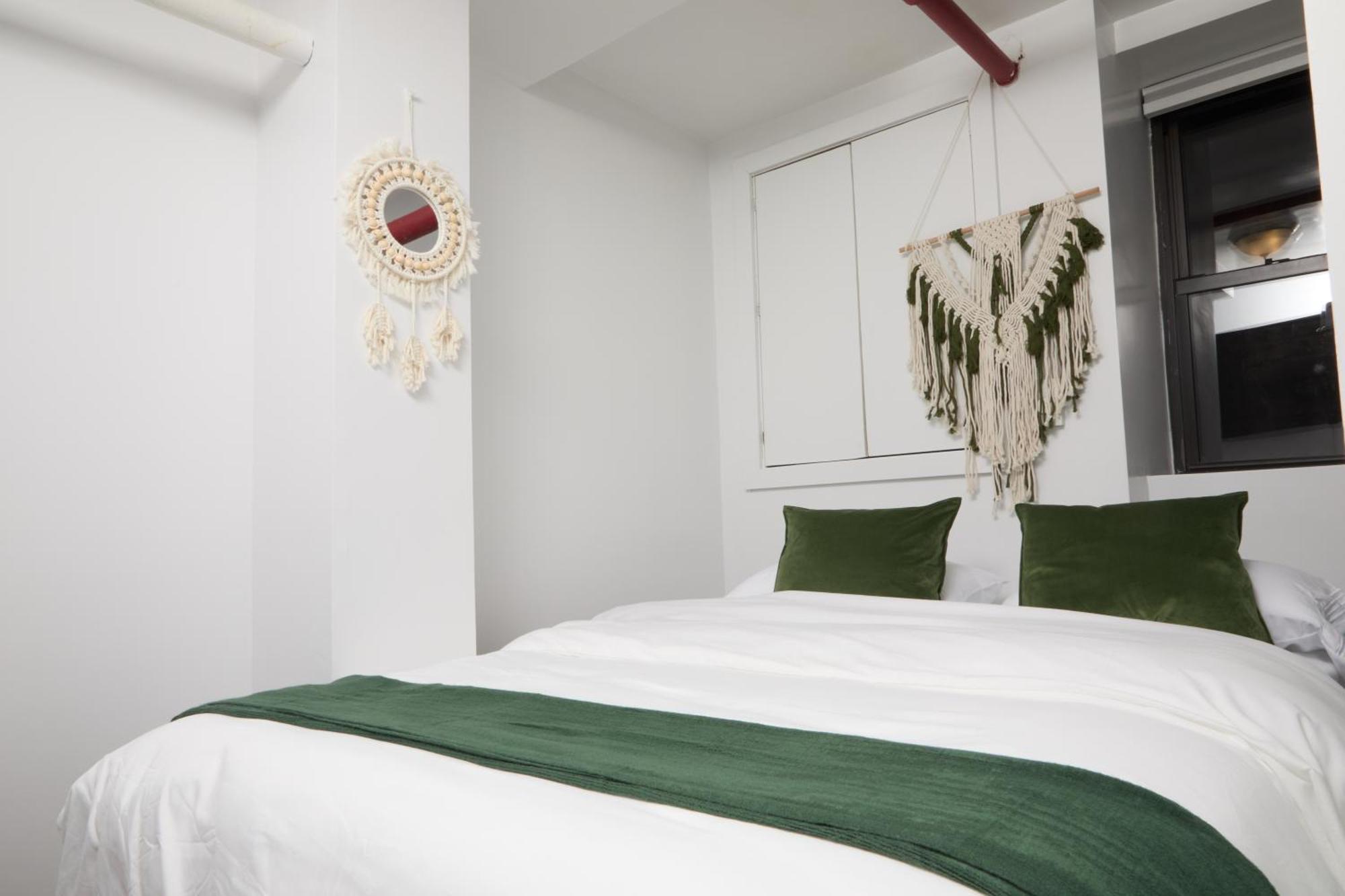 Comfy Guest House In Hell'S Kitchen New York Eksteriør billede